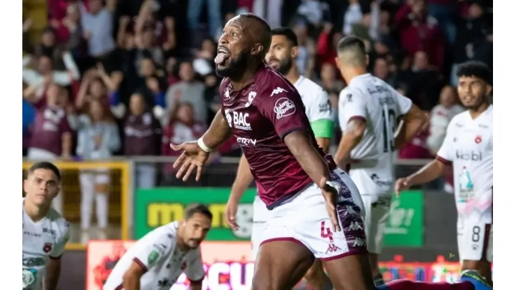 Kendall Waston acaba contrato con el Saprissa en diciembre de 2023 (Saprissa)