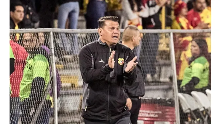 Herediano despidió al técnico Geiner Segura.