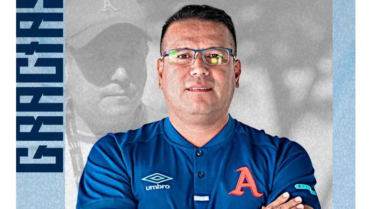 Alianza anuncia la salida de Adonay Martínez