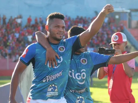 Rolando Blackburn volvió a marcar en el triunfo de FAS [VIDEO]