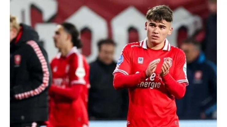 Twente de Manfred Ugalde es eliminado por Ajax en Copa de Países Bajos.