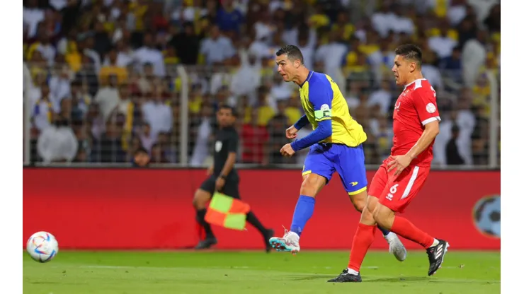 Cristiano Ronaldo humilló a Óscar Duarte y al Al-Wedah anotando cuatro goles (VIDEO)