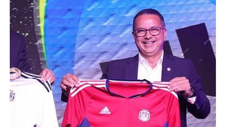 Rodolfo Villalobos asumirá importante cargo en Consejo Ejecutivo de FIFA.