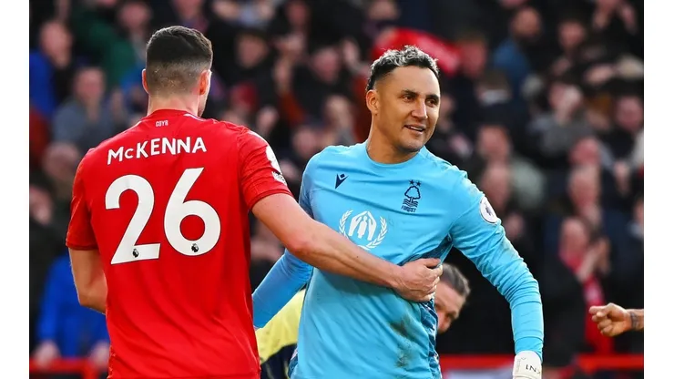 Afición del Nottingham Forest ovacionó a Keylor Navas.