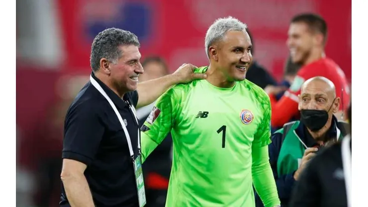 Luis Fernando Suárez calificó la decisión de Keylor Navas de irse al Nottingham Forest.