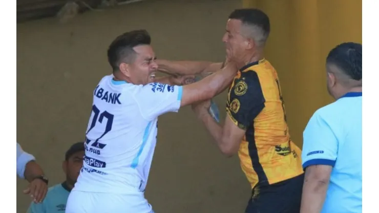 Rodolfo Zelaya y Ronald Padilla recibieron fuerte sanción