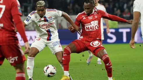 Alberth Elis debutó con el Stade Brestois