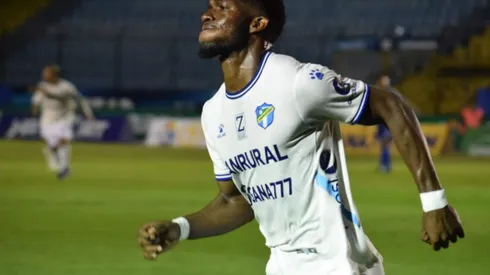 Azarías Londoño le da la victoria a Comu