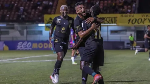 Zamora buscaría el fichaje de otro panameño