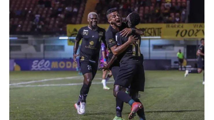 Zamora buscaría el fichaje de otro panameño