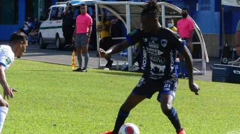 Roan Wilson firmó con el Gil Vincent de la primera división de Portugal (Grecia FC)