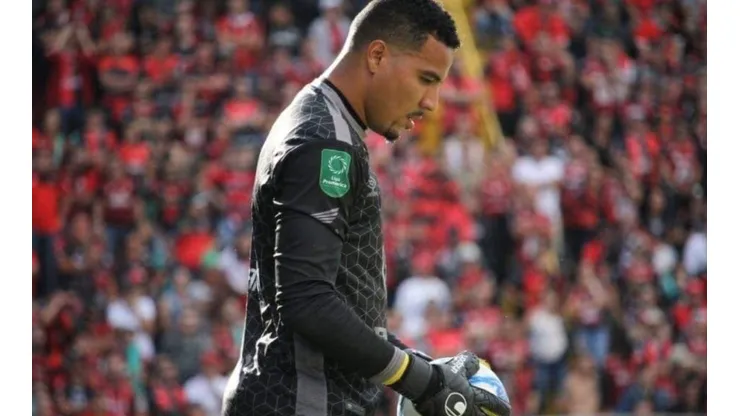 Esteban Alvarado podría estar cerca de firmar con el Saprissa (CSH)