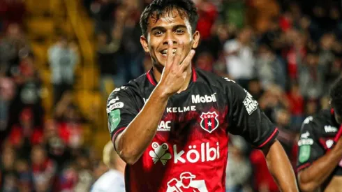 Aarón Suárez inició con todo el 2023 y ya es líder de goleo en el torneo (LDA)