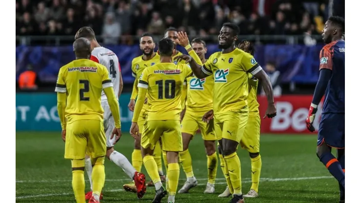 Pau FC de Mayron George quedó eliminado de la Copa de Francia.