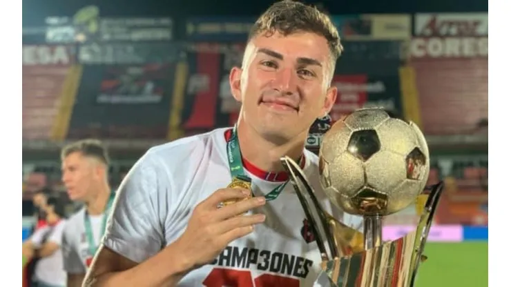 Fernán Faerron podría estar firmando con Saprissa en los próximos días (LDA)