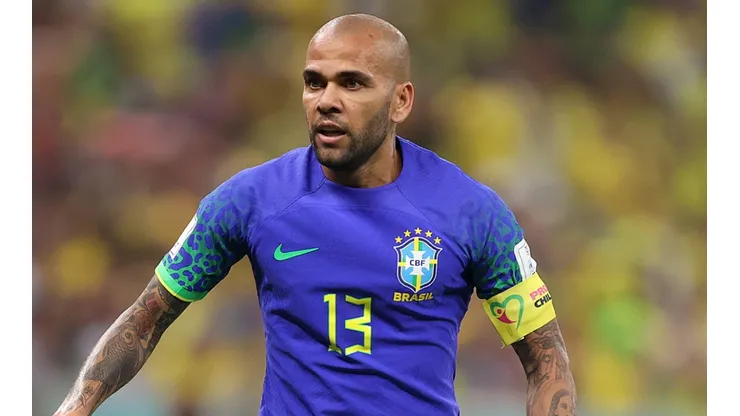 El brasileño Dani Alves fue detenido