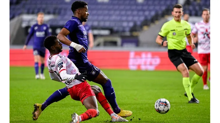Lo que falta para que Michael Murillo fiche por Burnley