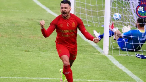 ¿Se va de Municipal? Matías Rotondi es pretendido por un grande de Centroamérica.