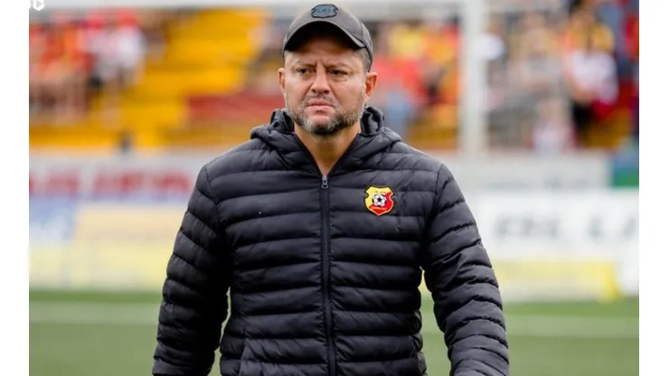 Jafet Soto estaría dejando algunas de sus responsabilidades al frente del Herediano (CSH)