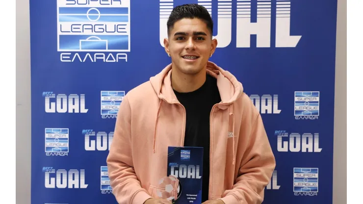 Luis Palma recibe otro premio en el futbol de Grecia