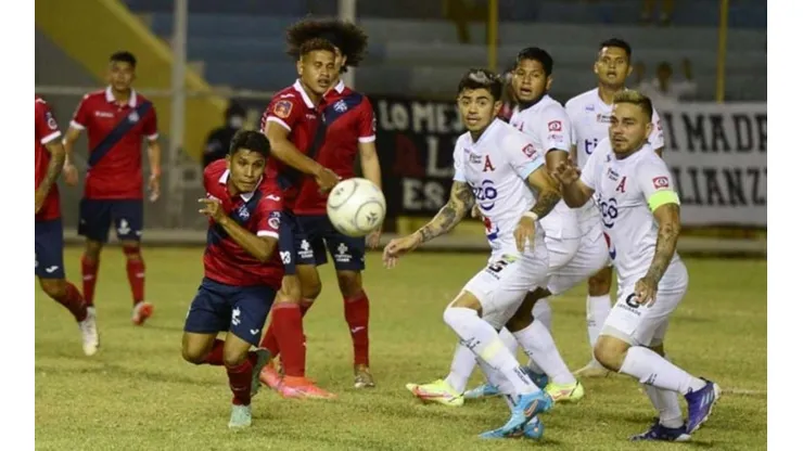 Liga Mayor de Fútbol de El Salvador se acerca a Europa