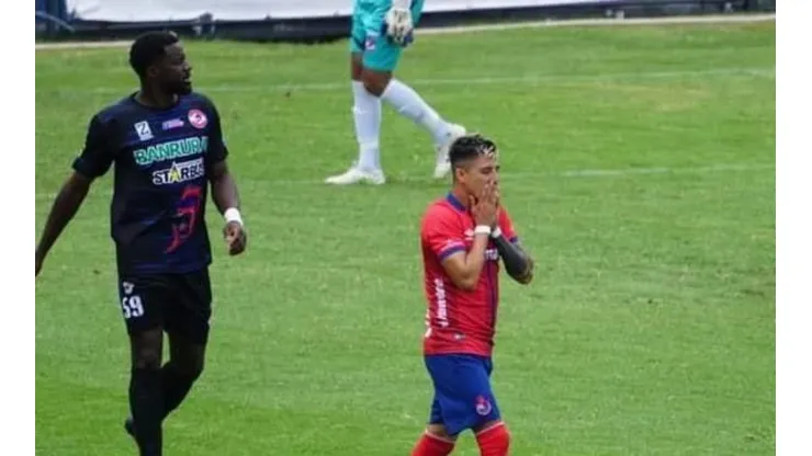Cartaginés repatria a legionario tico procedente de Guatemala.