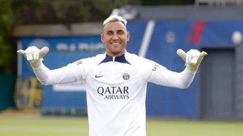 Navas se entrena con todo en el PSG buscando regularidad bajo el arco para 2023 (PSG)