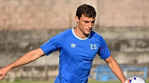 Oficial: futbolista de El Salvador jugará en Argentina
