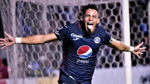 Ángel Tejeda dejó Motagua para firmar con club grande de Costa Rica.