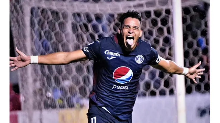 Ángel Tejeda dejó Motagua para firmar con club grande de Costa Rica.