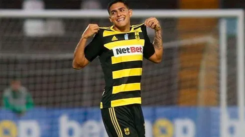 Luis Palma vuelve a anotar de tiro libre con el Aris FC