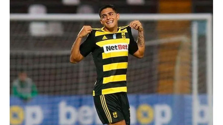 Luis Palma vuelve a anotar de tiro libre con el Aris FC