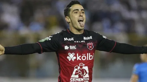 Bernald Alfaro concluyó su etapa como jugador de Alajuelense.