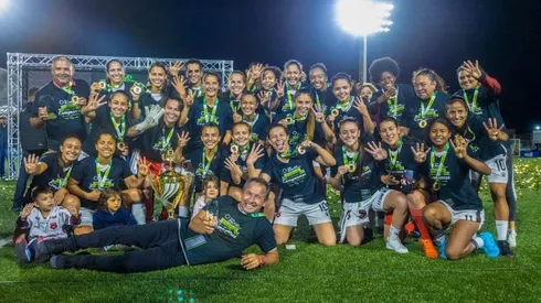 ¡Alajuelense tetracampeón en Costa Rica!