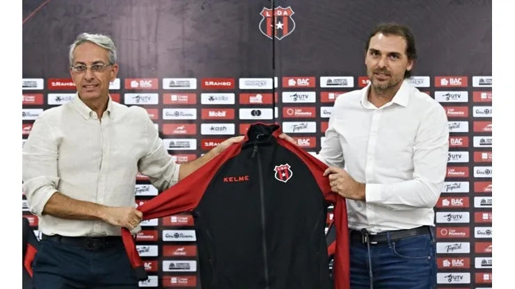 Goleador de Paraguay en la mira de la Liga Deportiva Alajuelense