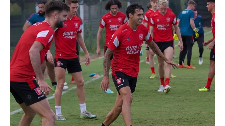 Para Bryan Ruiz es un sueño que Twente esté en Costa Rica