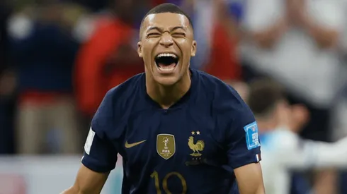 La reacción de Kylian Mbappé tras el penal errado por Harry Kane [VIDEO]