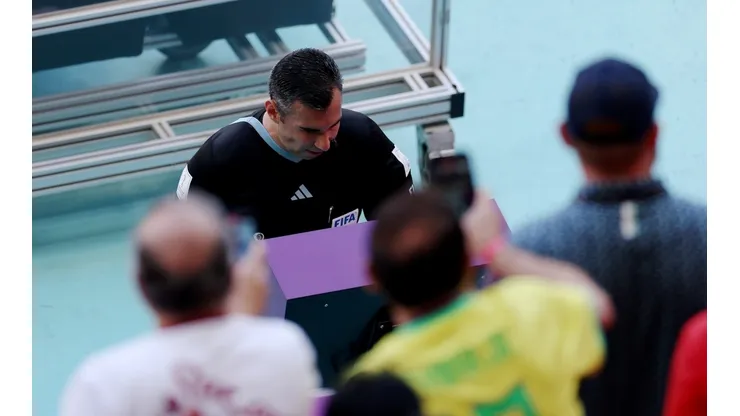 Mario Escobar es elogiado por su arbitraje