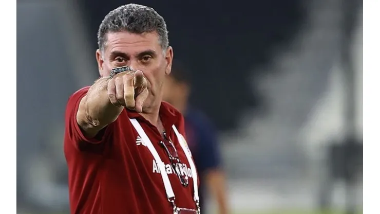 Luis Fernando Suárez le respondió al técnico español, Luis Enrique, y encendió la polémica (Fedefut CRC)