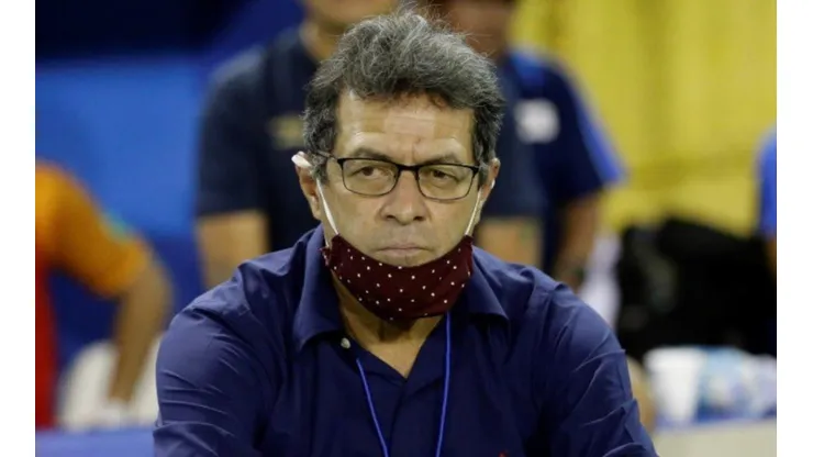Hugo Pérez analiza en no volver a convocar a los jugadores sancionados