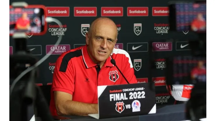 Coito queda fuera de Alajuelense (LDA)
