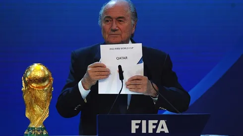 Joseph Blatter califica de "error" elección de Qatar como sede del Mundial