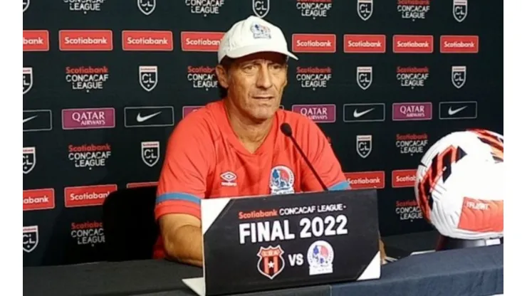 Pedro Troglio tiene muchas ganas de ser campeón de la Liga Concacaf