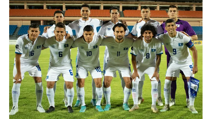 FESFUT castiga a doce futbolistas de la Selección de El Salvador por actos de indisciplina.