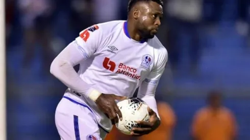 Yustin Arboleda reconoce su error en el segundo gol de Alajuelense