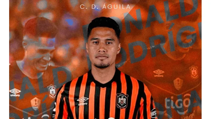 El Salvador: Ronald Rodríguez regresa al CD Águila.