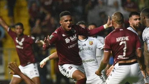 Saprissa hincó a Herediano en la Gran Final y acaricia el título 37.