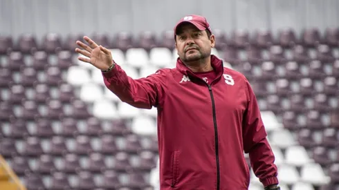 Jeaustin Campos, DT de Saprissa dice que Aarín Cruz tiene opciones de viajar con la Sele a Qatar pese a no estar jugando (Saprissa)
