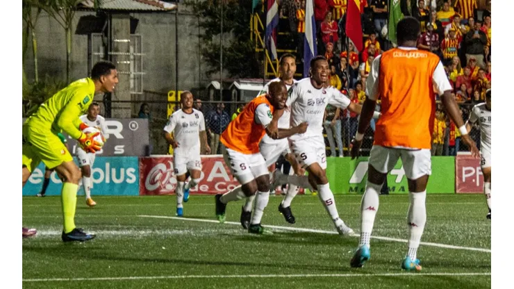 Saprissa vence a Herediano y obliga a que se juegue la Gran Final