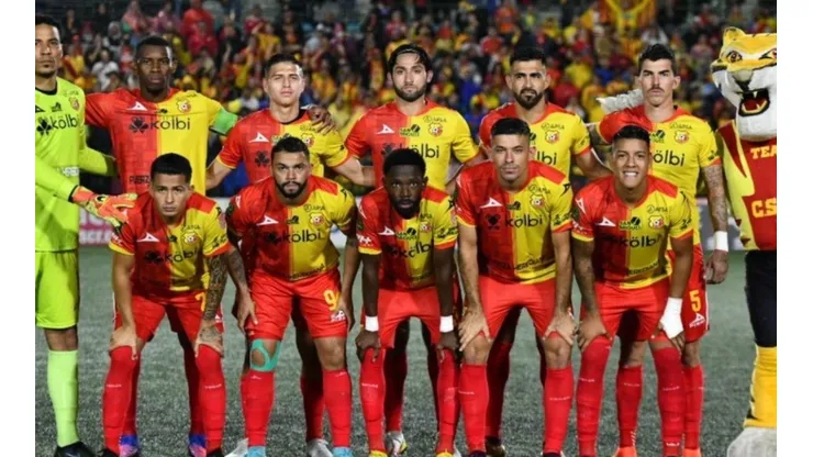 Herediano jugará ante Saprissa este sábado y podría alzar el trofeo de campeones (CSH)